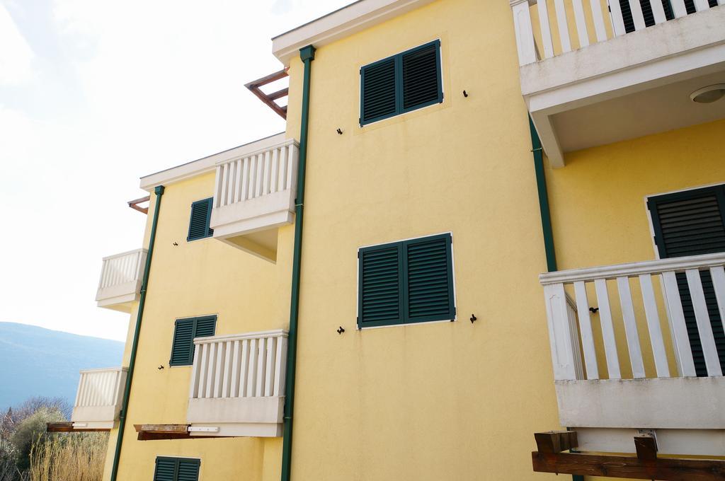 Apartment Begonia Of Kumbor Herceg Novi Exterior photo