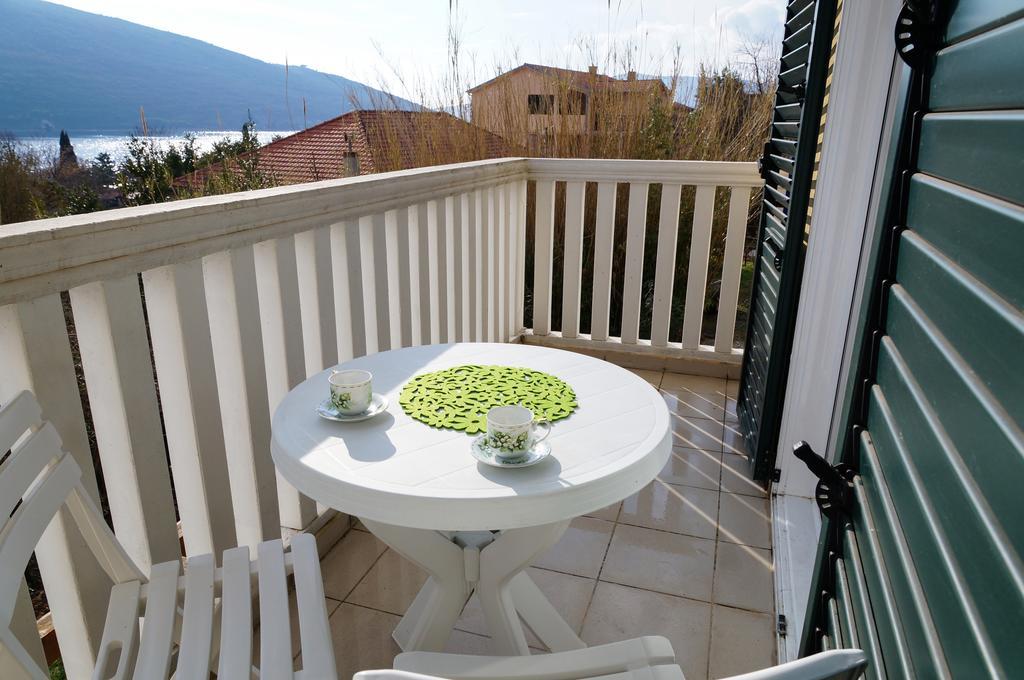 Apartment Begonia Of Kumbor Herceg Novi Exterior photo