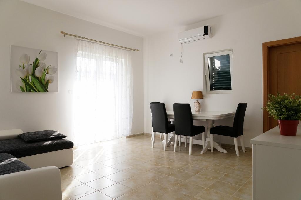 Apartment Begonia Of Kumbor Herceg Novi Exterior photo